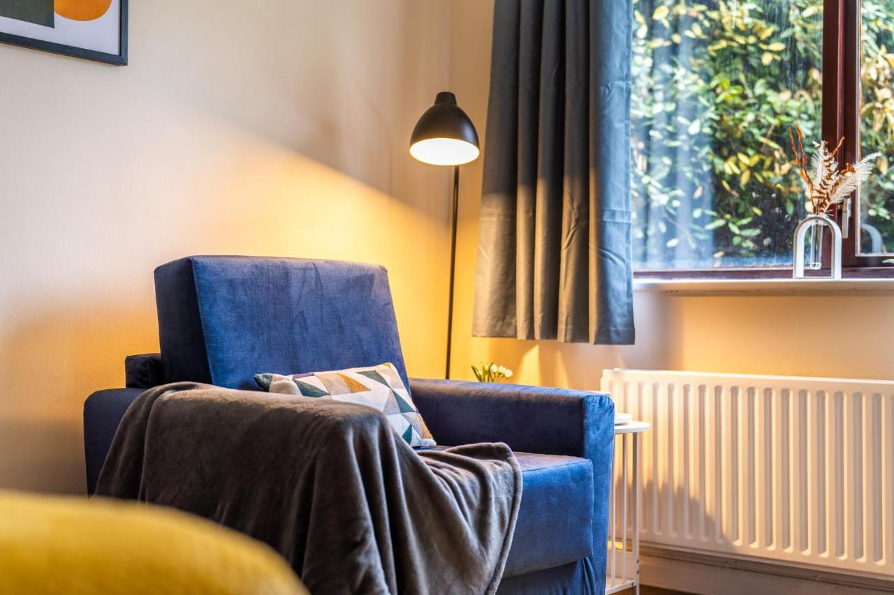 Grange Studio Apartment - Heathrow Staines-upon-Thames Buitenkant foto